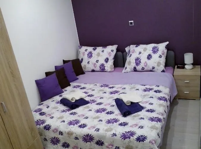 Purple & Apple Apartmán *