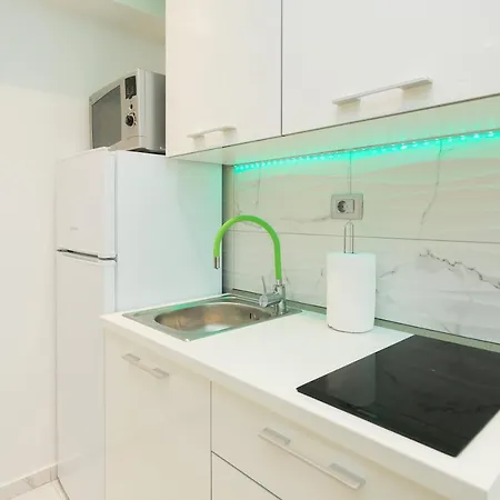 Purple & Apple Apartament