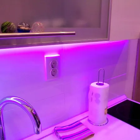 アパート Purple & Apple Green スプリト